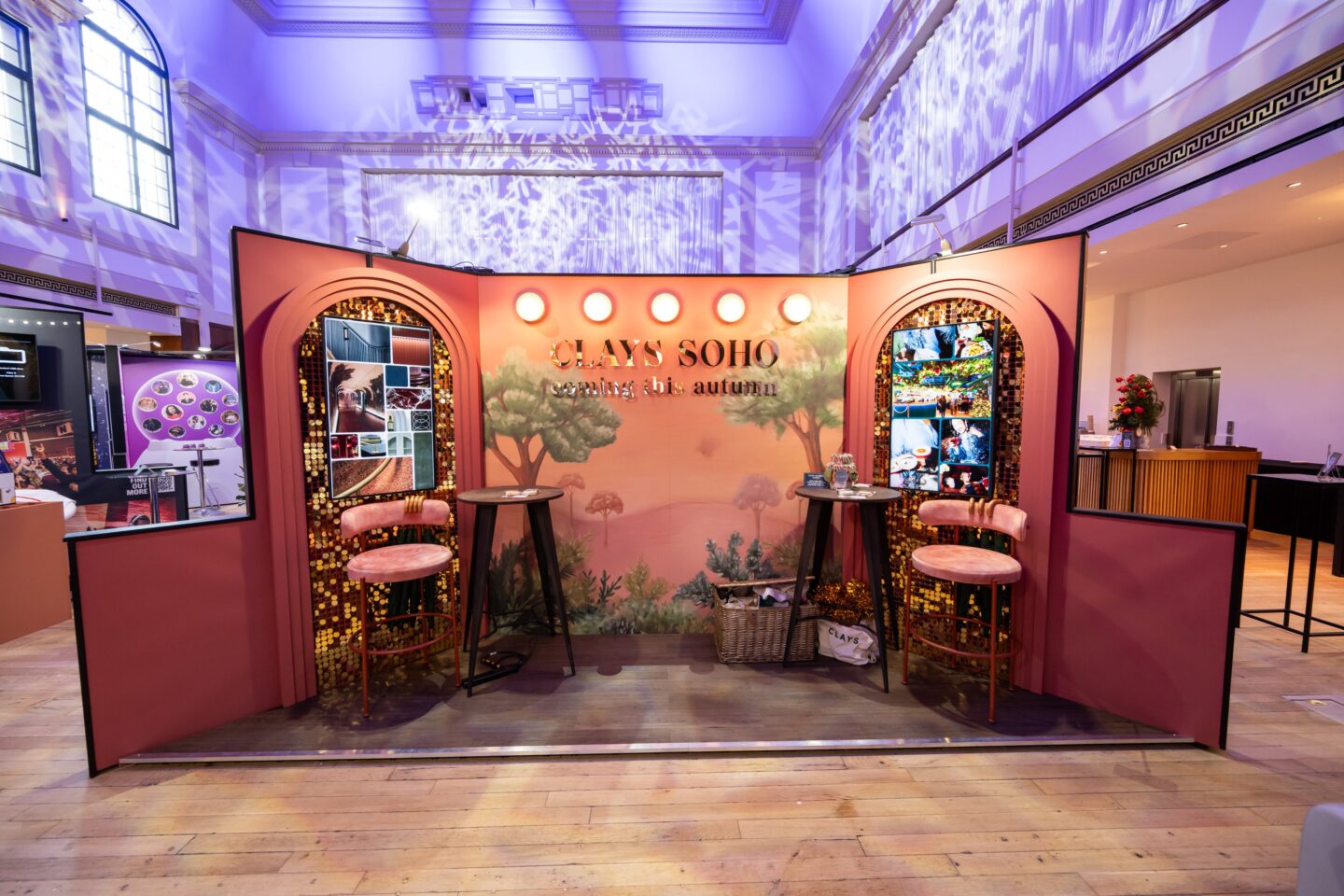 London Christmas Party Show Creative Stand Design